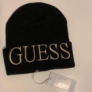 BNWT Guess beanie